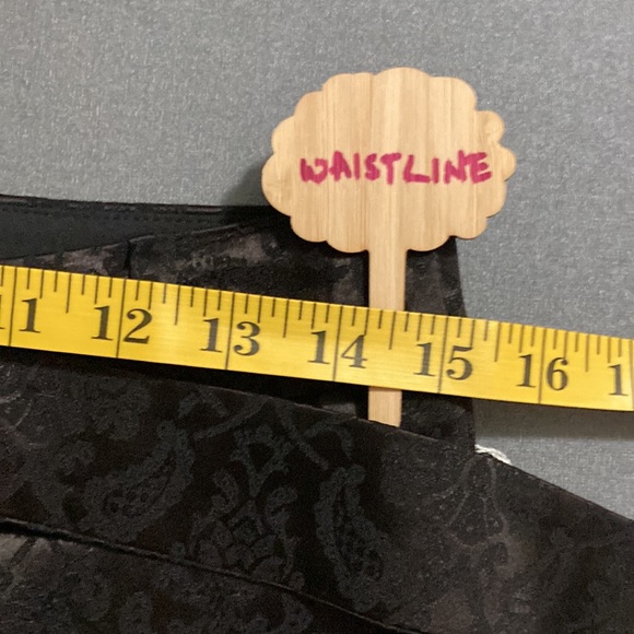 Symmetry cropped trousers floral print, prune color background Size M - Picture 9 of 14